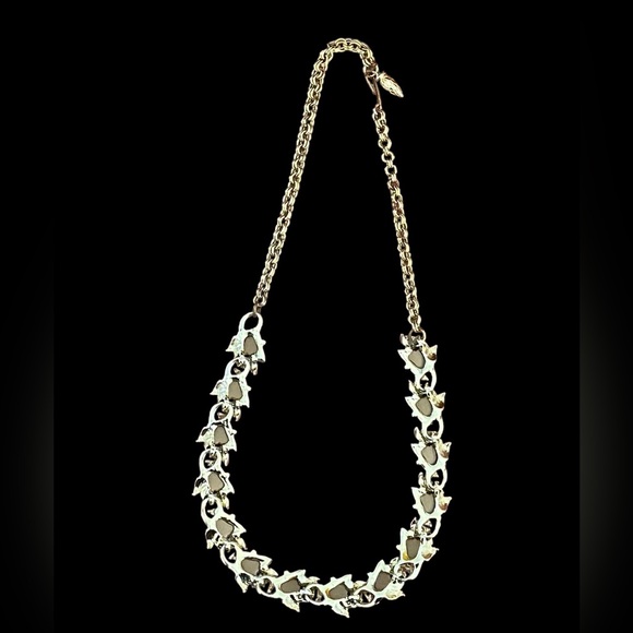 Vintage Oak Leaf Necklace🍃 - Picture 2 of 4